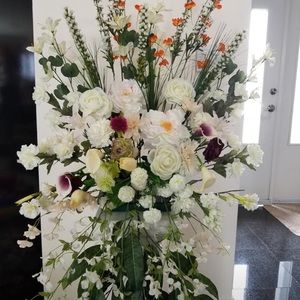 Meet your Posher, Evi